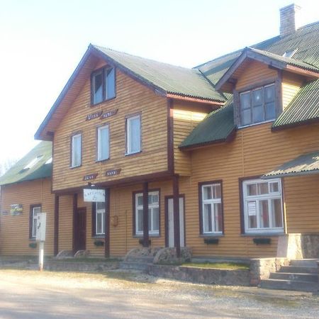 Viesu Nams Juras Sapni Hotel Dundaga Eksteriør billede