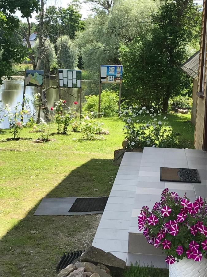 Viesu Nams Juras Sapni Hotel Dundaga Eksteriør billede